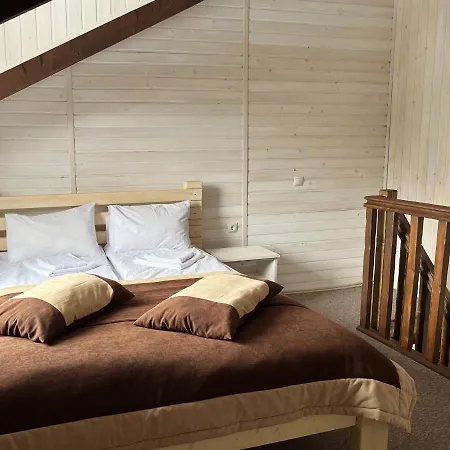 парк-готель там, де гори...