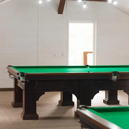 парк-готель там, де гори... Hotel *